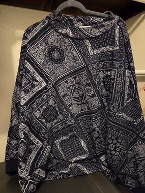 Women's Navy Bandana Print Pullover Hoodie